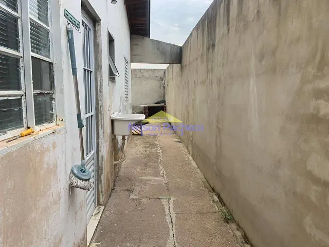 Casa 2 quartos e 1 banheiro, à venda ou para alugar, no bairro Vila Nova em Mombuca
