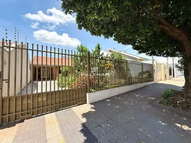 Casa com 317m² 3 quartos e 2 banheiros, à venda, no bairro Jardim Real em Maringá