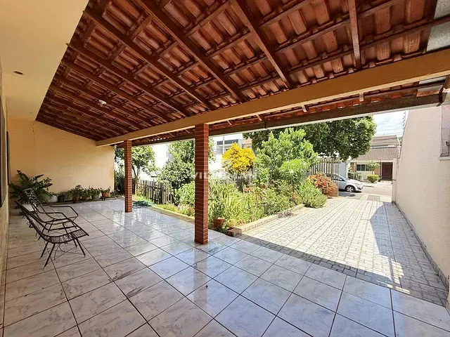 Casa com 317m² 3 quartos e 2 banheiros, à venda, no bairro Jardim Real em Maringá