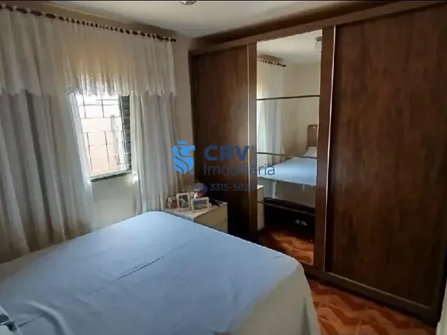 Casa com 323m² 2 quartos e 1 banheiro, à venda, no bairro Conjunto Santa Rita 7 em Londrina