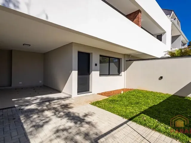 Casa 3 quartos e 3 banheiros, à venda, no bairro Santa Felicidade em Curitiba