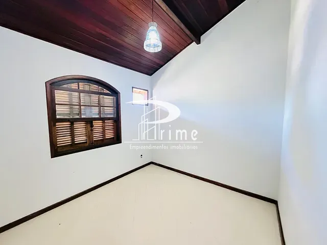 Casa com 2800m² 4 quartos e 4 banheiros, para alugar, no bairro Camboinhas em Niterói
