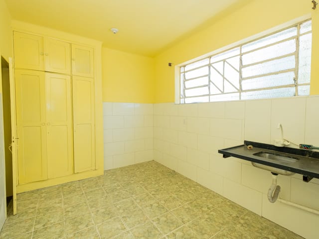 Casa 3 quartos e 1 banheiro, à venda, no bairro Centro em Pelotas