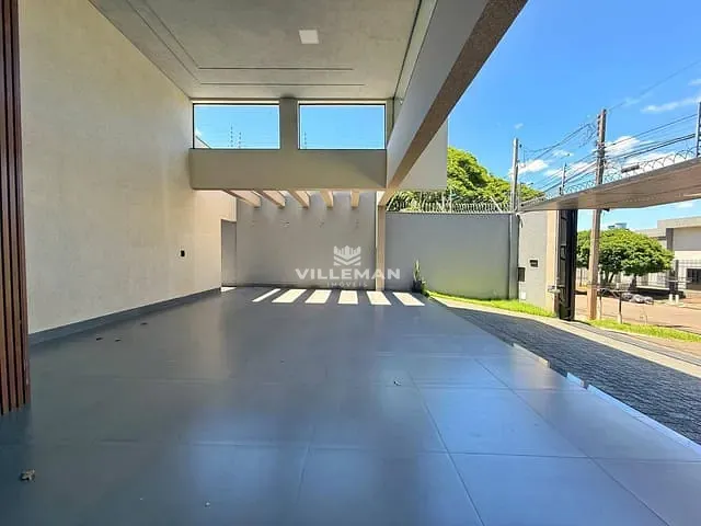 Casa com 502m² 3 quartos e 5 banheiros, à venda, no bairro Zona 05 em Maringá