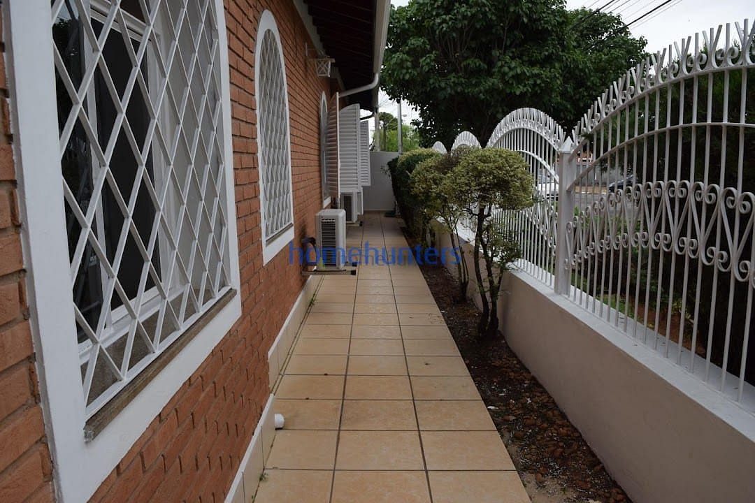 Casa, 6 quartos, 335 m² - Foto 3