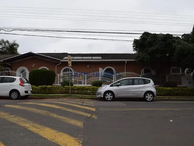 Casa com 660m² 6 quartos e 6 banheiros, à venda ou para alugar, no bairro Parque Taquaral em Campinas