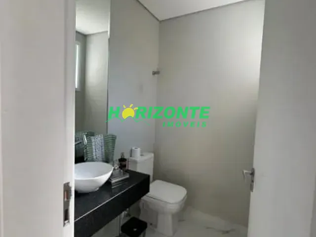 Casa com 250m² 3 quartos e 4 banheiros, à venda, no bairro Urbanova em São José dos Campos