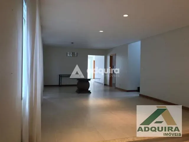 Casa com 402m² 5 quartos e 6 banheiros, à venda, no bairro Estrela em Ponta Grossa