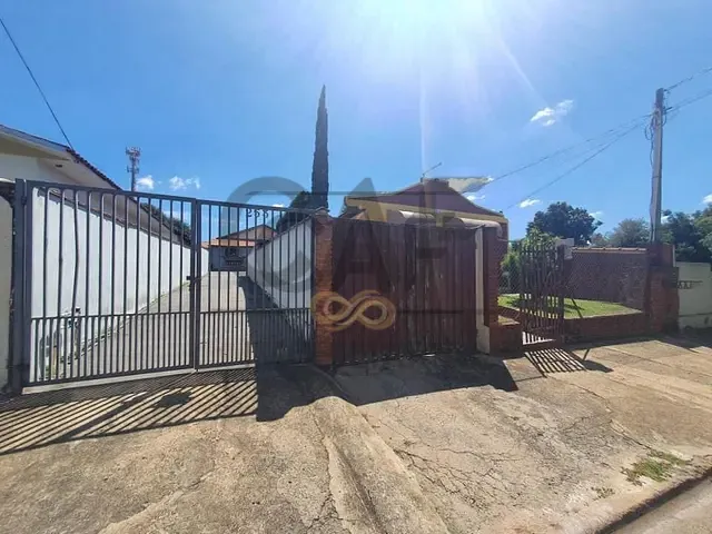 Casa com 500m² 3 quartos e 3 banheiros, à venda, no bairro Centro em Holambra
