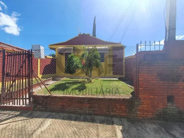 Casa com 500m² 3 quartos e 3 banheiros, à venda, no bairro Centro em Holambra