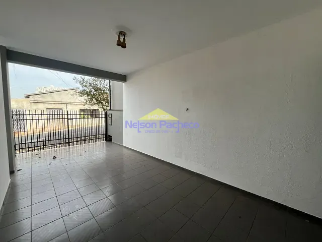 Casa com 105m² 3 quartos e 2 banheiros, para alugar, no bairro Centro em Capivari