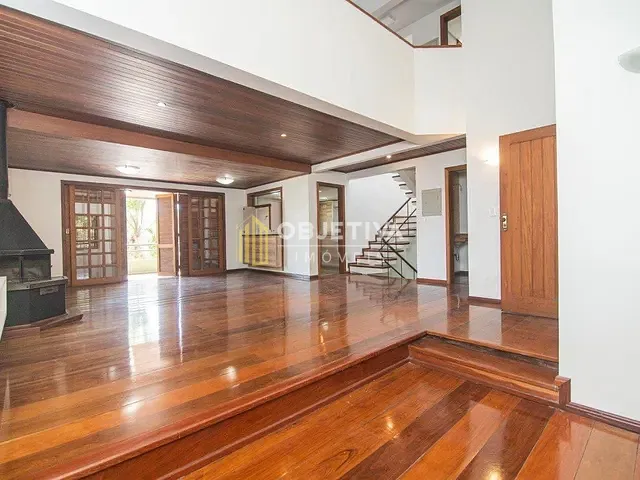 Casa com 410m² 4 quartos e 3 banheiros, à venda, no bairro Morro Santana em Porto Alegre