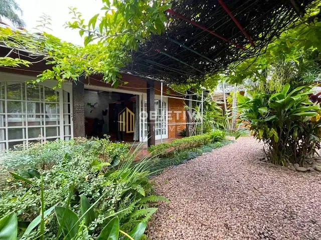 Casa 4 quartos e 3 banheiros, para alugar, no bairro Boa Vista em Novo Hamburgo