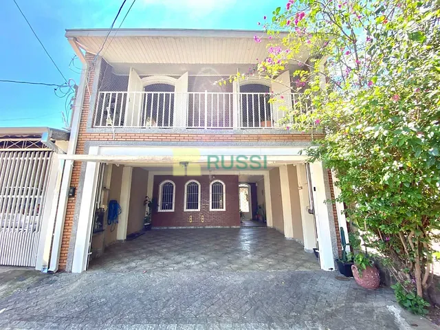 Casa 3 quartos e 2 banheiros, à venda, no bairro Bosque dos Eucaliptos em São José dos Campos