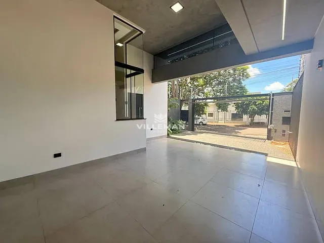 Casa com 250m² 3 quartos e 4 banheiros, à venda, no bairro Zona 05 em Maringá