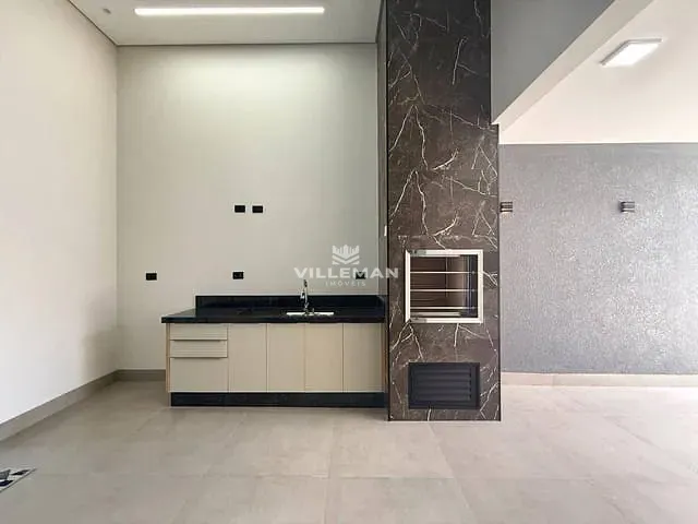 Casa com 250m² 3 quartos e 4 banheiros, à venda, no bairro Zona 05 em Maringá