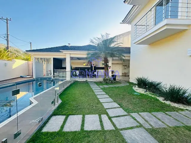 Casa 4 quartos e 6 banheiros, à venda ou para alugar, no bairro Campo Grande em Rio de Janeiro