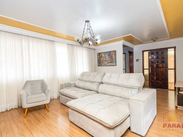 Casa com 551m² 3 quartos e 3 banheiros, à venda, no bairro Boa Vista em Curitiba