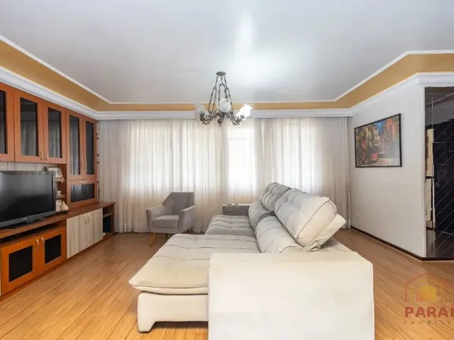 Casa com 551m² 3 quartos e 3 banheiros, à venda, no bairro Boa Vista em Curitiba