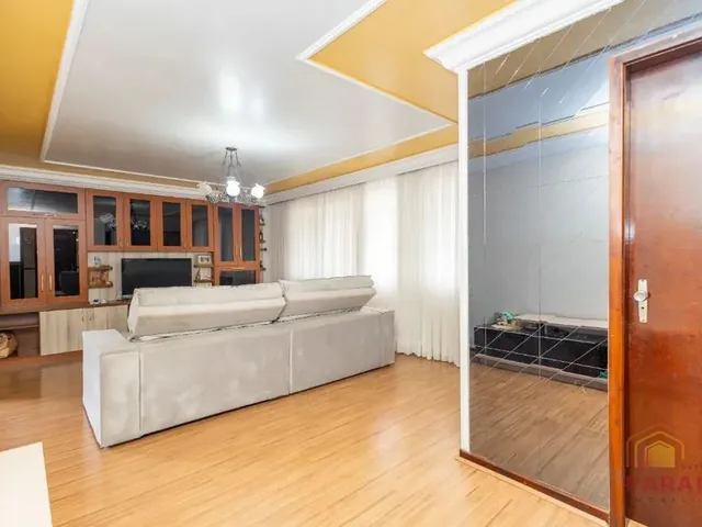 Casa com 551m² 3 quartos e 3 banheiros, à venda, no bairro Boa Vista em Curitiba