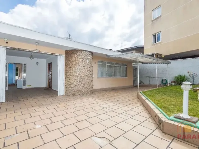 Casa com 551m² 3 quartos e 3 banheiros, à venda, no bairro Boa Vista em Curitiba
