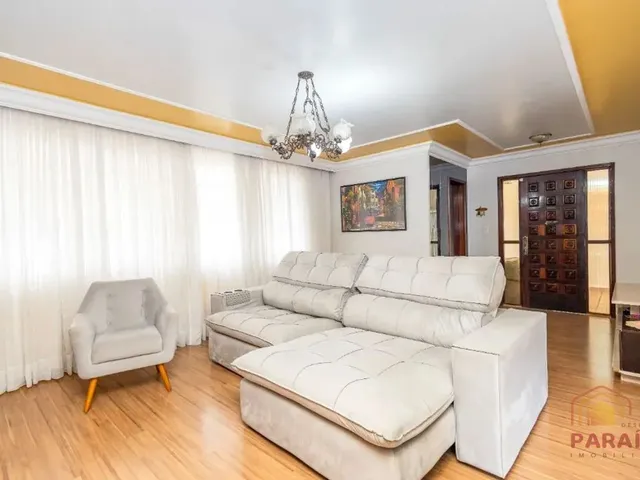 Casa com 551m² 4 quartos e 3 banheiros, à venda, no bairro Boa Vista em Curitiba