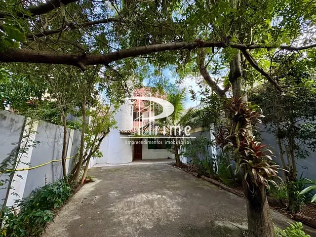Casa 4 quartos e 4 banheiros, para alugar, no bairro Piratininga em Niterói