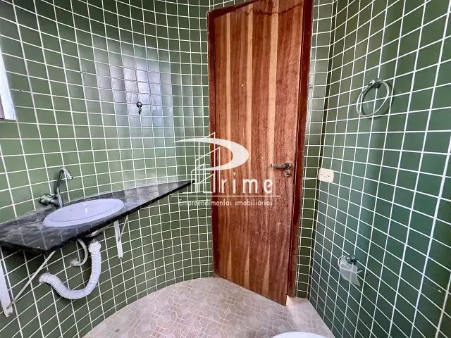 Casa 4 quartos e 4 banheiros, para alugar, no bairro Piratininga em Niterói