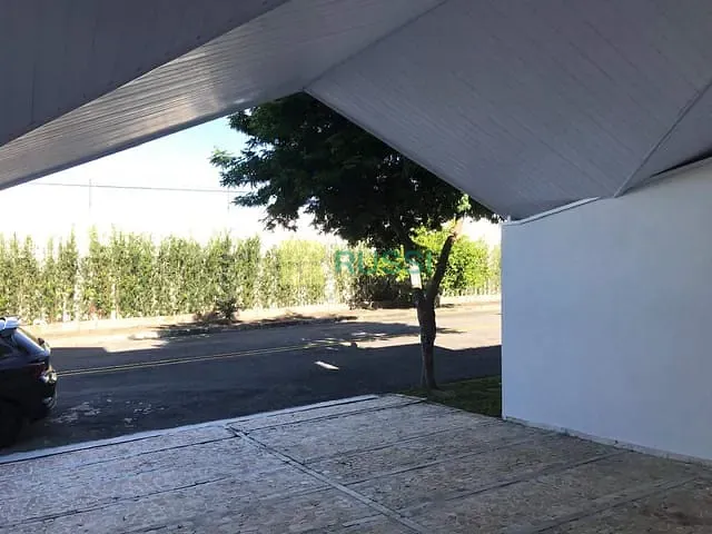 Casa 4 quartos e 6 banheiros, à venda ou para alugar, no bairro Urbanova em São José dos Campos