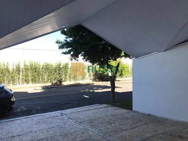 Casa 4 quartos e 6 banheiros, para alugar, no bairro Urbanova em São José dos Campos