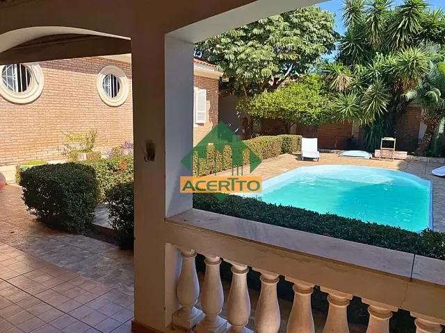 Casa com 600m² 3 quartos e 3 banheiros, à venda, no bairro Jardim Brasília em Araçatuba