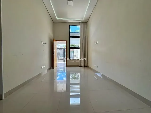 Casa com 150m² 3 quartos e 2 banheiros, à venda, no bairro Conjunto Habitacional Lea Leal em Maringá