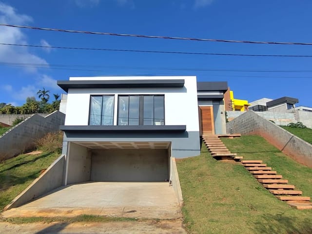 Casa com 500m² 3 quartos e 4 banheiros, à venda, no bairro Quinta dos Angicos em Cotia