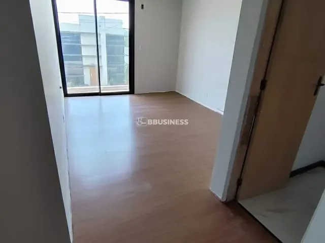 Casa com 500m² 3 quartos e 4 banheiros, à venda, no bairro Quinta dos Angicos em Cotia
