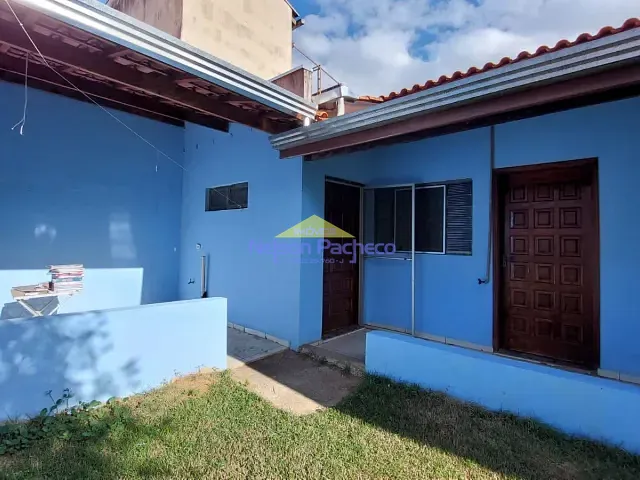 Casa com 250m² 2 quartos e 2 banheiros, para alugar, no bairro Jardim Morada do Sol em Capivari