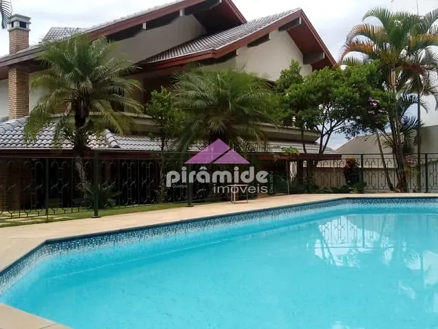 Casa com 960m² 4 quartos e 6 banheiros, à venda, no bairro Jardim das Colinas em São José dos Campos