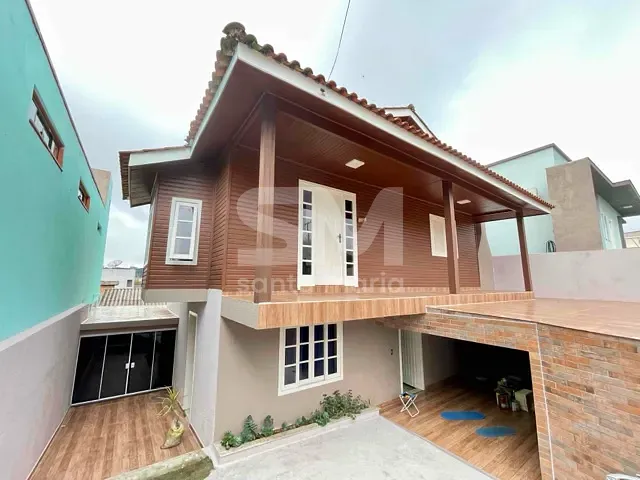 Casa 4 quartos e 3 banheiros, para alugar, no bairro Engenho Braun em Chapecó