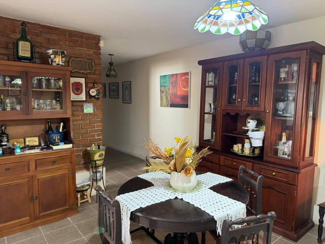 Casa com 675m² 3 quartos e 3 banheiros, à venda, no bairro Laranjal em Pelotas