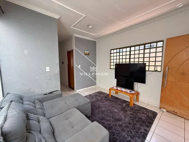 Casa com 150m² 3 quartos e 2 banheiros, à venda, no bairro Jd. Toquio em Maringá
