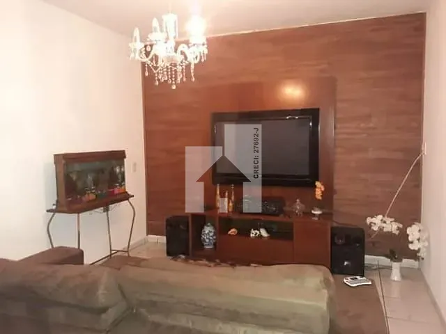 Casa com 250m² 2 quartos e 1 banheiro, à venda, no bairro Jardim São Conrado em Campo Limpo Paulista