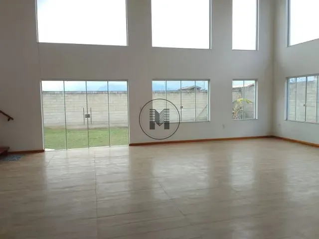 Casa com 2000m² 4 quartos e 1 banheiro, à venda, no bairro Centro em Aparecida