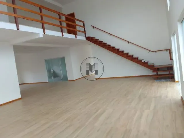 Casa com 2000m² 4 quartos e 1 banheiro, à venda, no bairro Centro em Aparecida