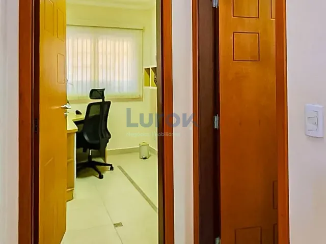 Casa com 300m² 3 quartos e 4 banheiros, à venda ou para alugar, no bairro Parque Nova Suíça em Valinhos