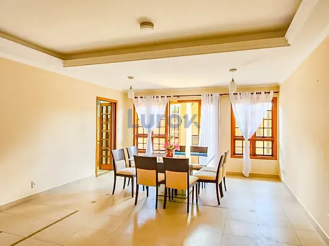 Casa com 300m² 3 quartos e 4 banheiros, à venda ou para alugar, no bairro Parque Nova Suíça em Valinhos