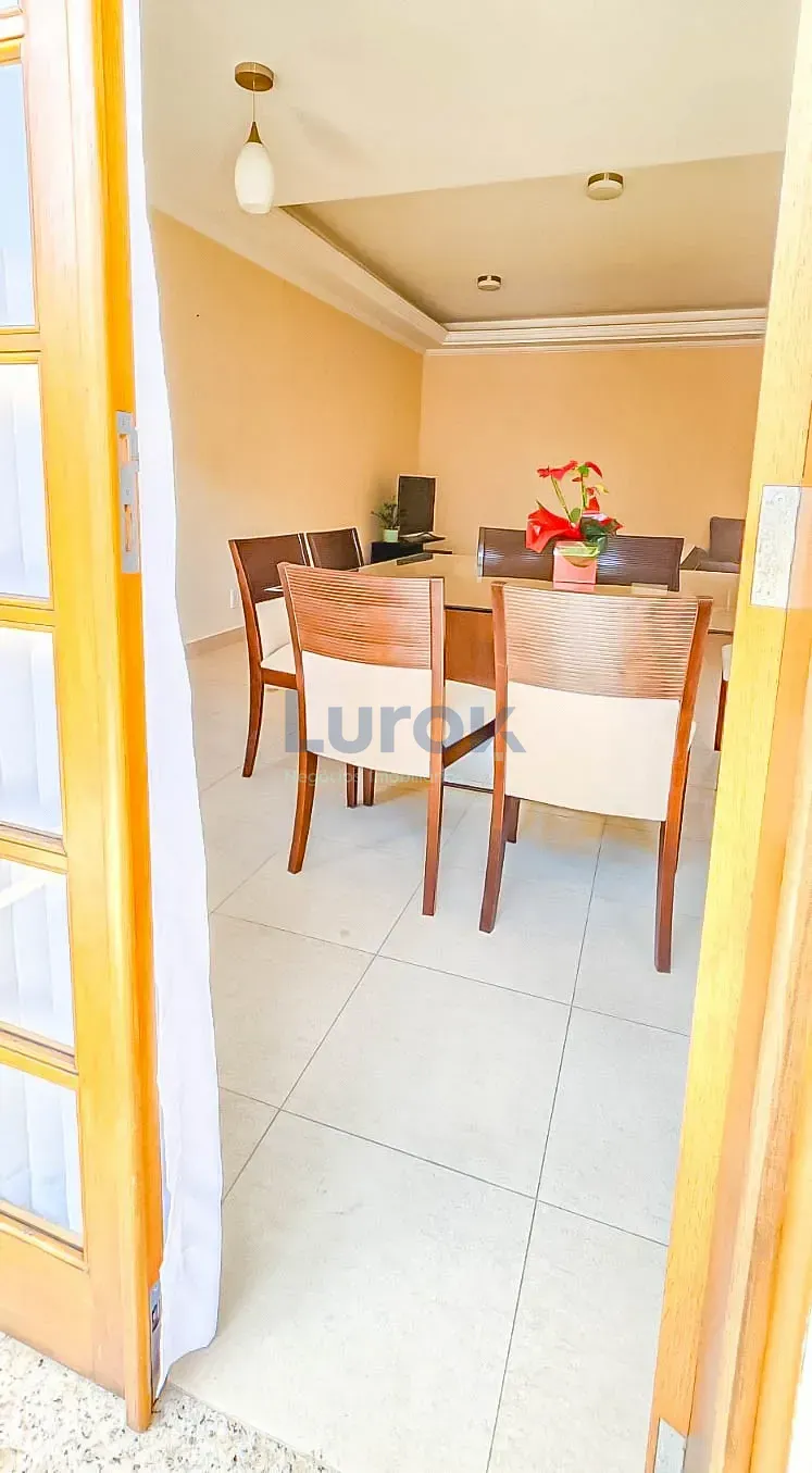Casa, 3 quartos, 290 m² - Foto 3