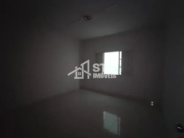 Casa com 180m² 3 quartos e 1 banheiro, para alugar, no bairro Centro em Andradas