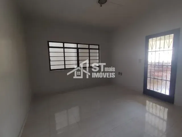 Casa com 180m² 3 quartos e 1 banheiro, para alugar, no bairro Centro em Andradas