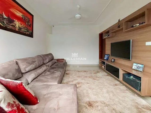Casa 3 quartos e 2 banheiros, à venda, no bairro Jardim Pinheiros II em Maringá