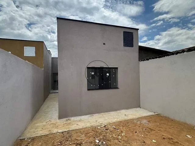 Casa 2 quartos e 1 banheiro, à venda, no bairro Vila Brito em Lorena