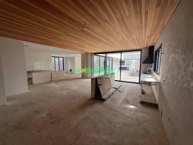 Casa 4 quartos e 6 banheiros, à venda, no bairro Condomínio Residencial Alphaville I em São José dos Campos